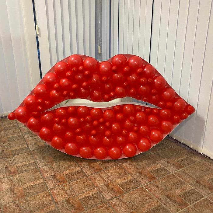 Lips Shape | Balloon Mosaic Frame|  35.5in x 63in